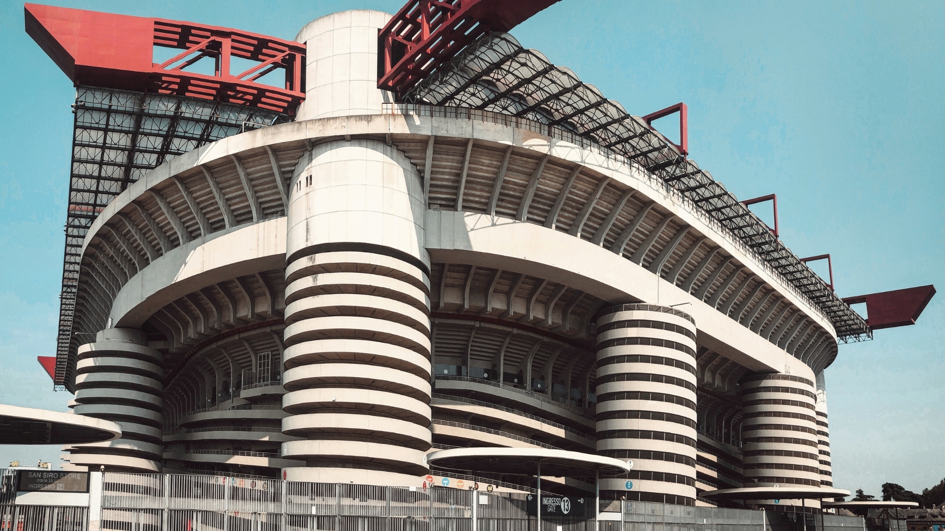 I tempi per il voto in consiglio comunale della vendita di San Siro potrebbero allungarsi