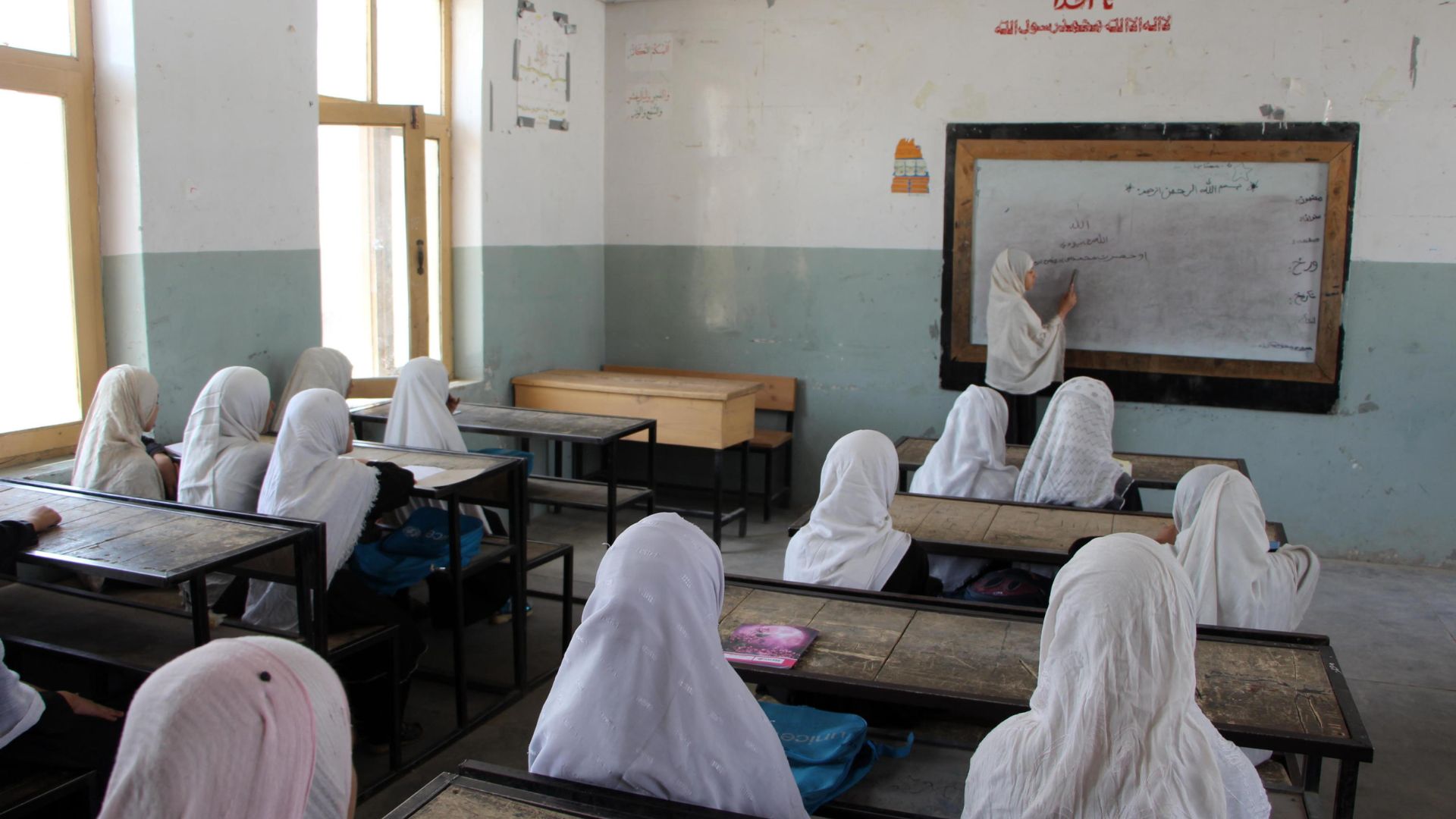 Afghanistan, i talebani bloccano internet: libertà e istruzione sono sempre più a rischio