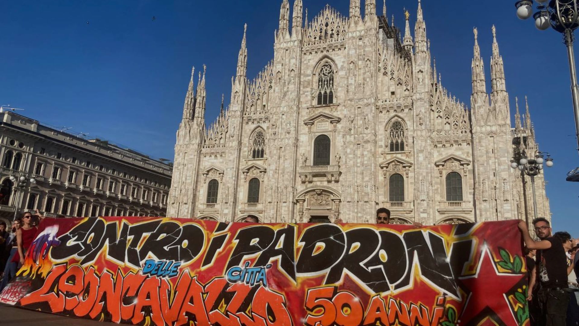 Un’altra Milano è possibile: 50mila in marcia per il Leoncavallo