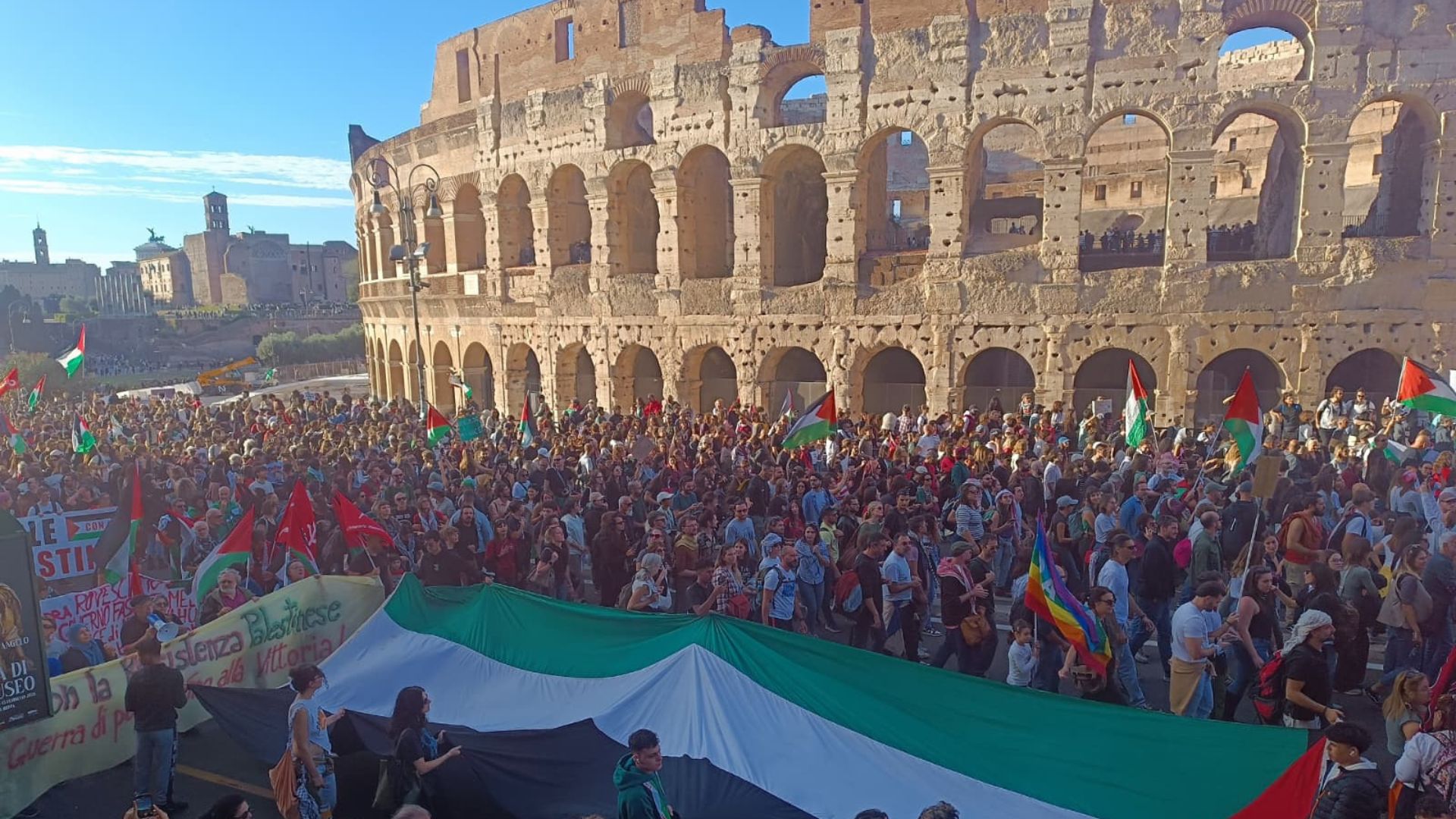 Roma invasa dai manifestanti per la Palestina. Una settimana di mobilitazioni che Meloni non vuole ascoltare