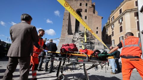 La strage non si ferma: solo oggi 5 morti sul lavoro. “Il decreto del governo? Non cambierà le cose”