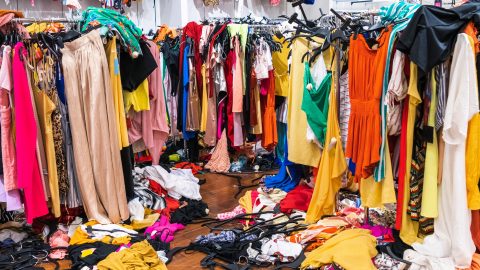 Il colosso cinese del fast fashion Shein apre a Parigi il suo primo negozio