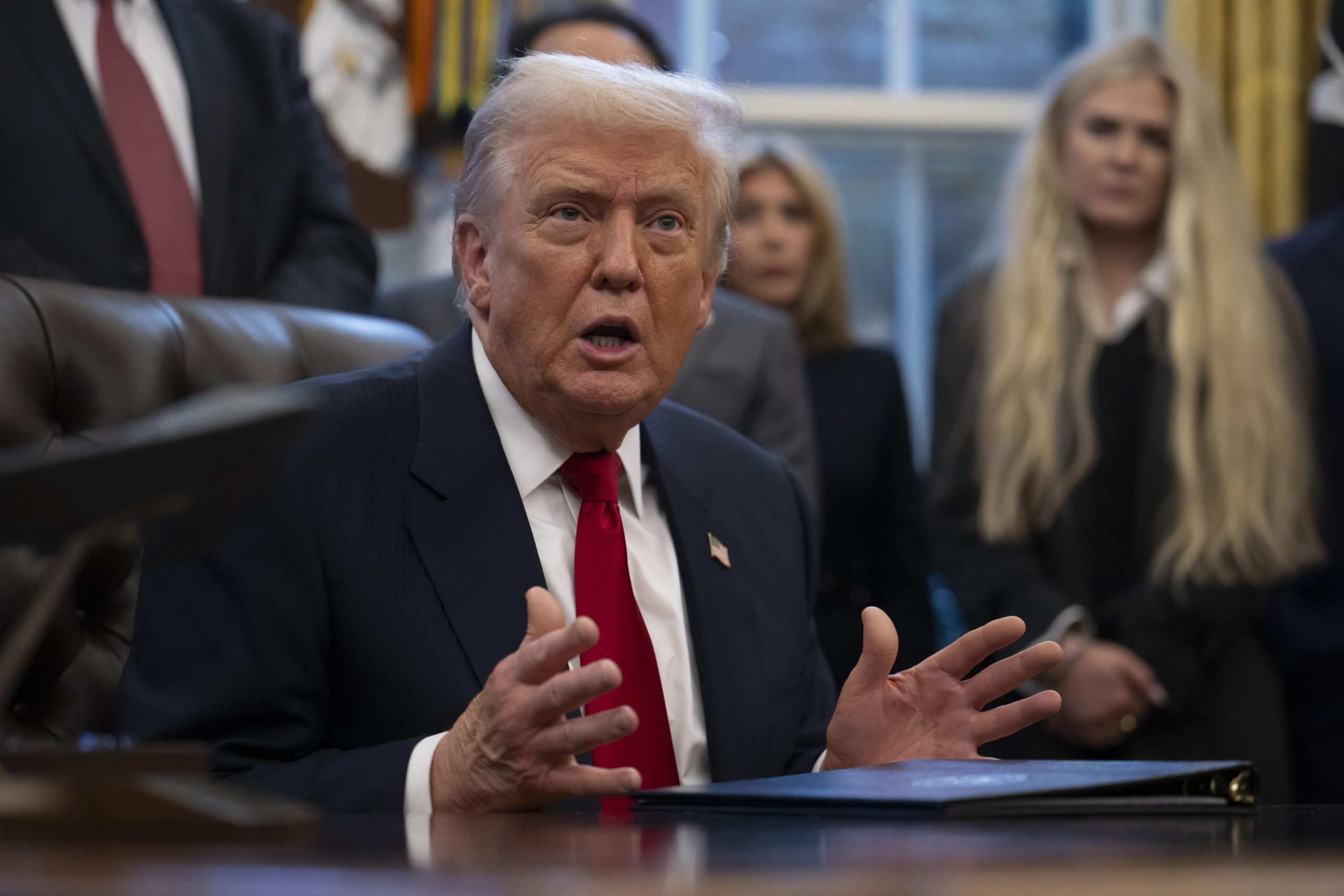 Trump travolto dal caso Epstein. Presto alla Camera il voto per rivelare tutti i documenti