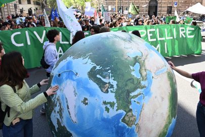 I Fridays for Future di nuovo in piazza guardando alla Cop30 e contro guerre e Governo
