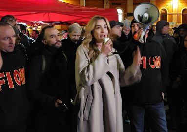 Ex Ilva. La protesta dei lavoratori di Genova e Taranto contro il piano del Governo