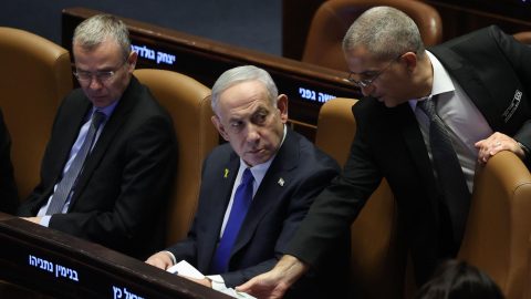 Propaganda AI: come il governo israeliano sta cercando di influenzare l’opinione pubblica