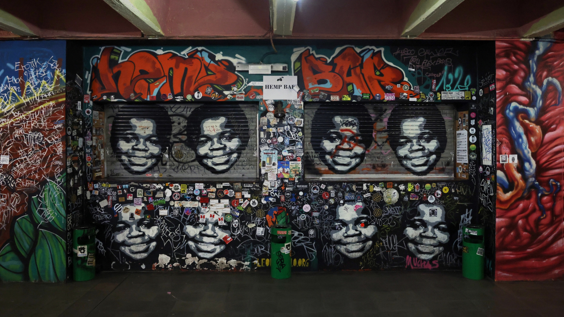 Graffiti del Leoncavallo slider