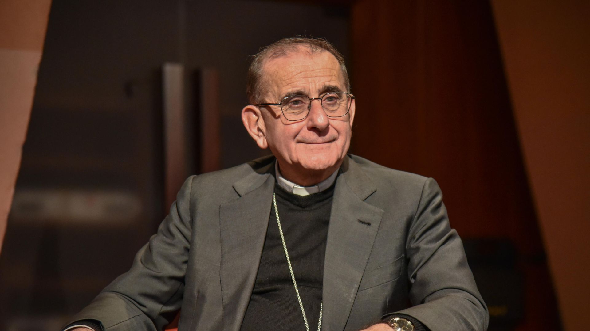 Sant’Ambrogio e le proteste in piazza. Monsignor Delpini: farsi avanti per salvare Milano