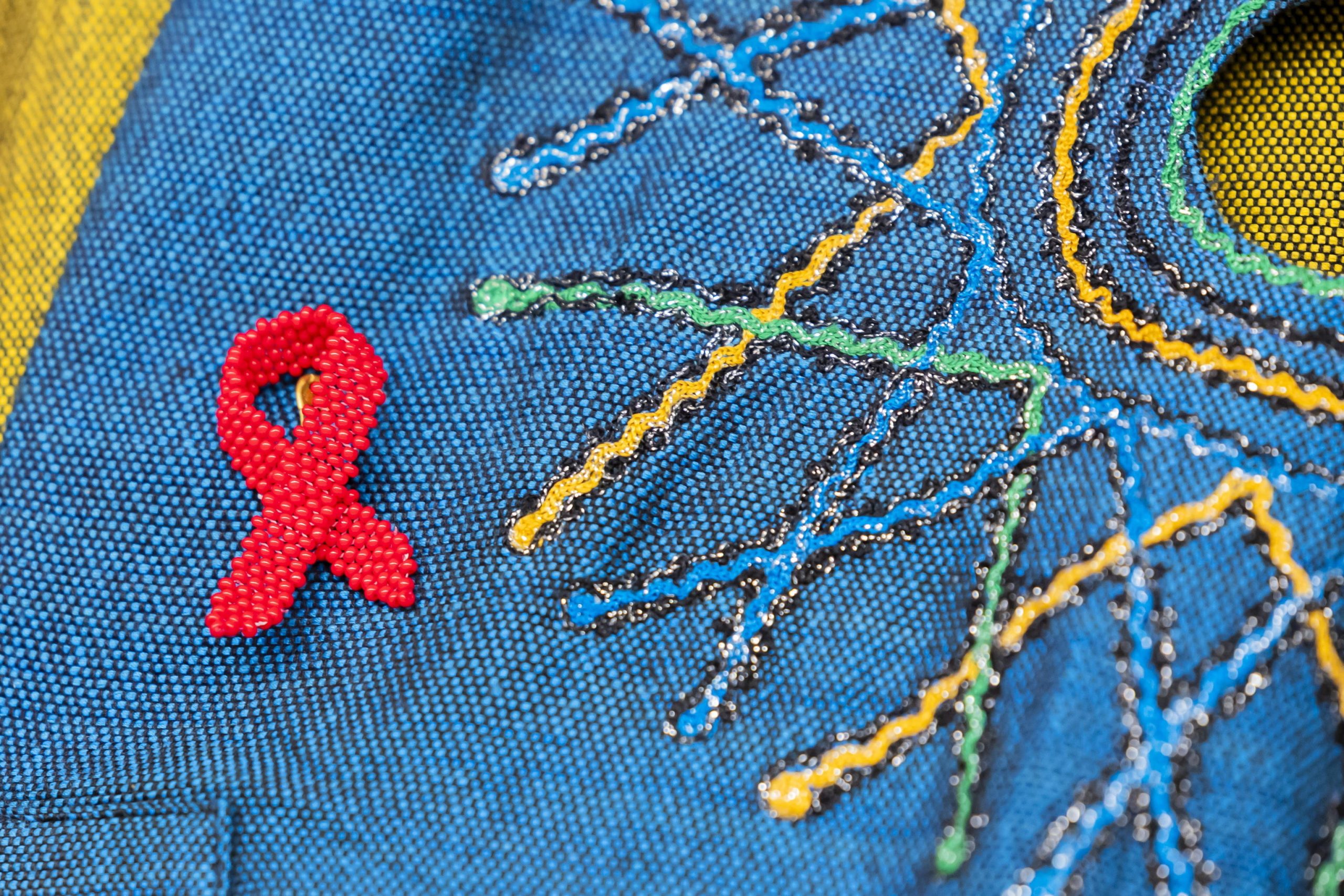 Aids, nel mondo 41 milioni di persone infettate: quasi un quarto non ha accesso alle cure