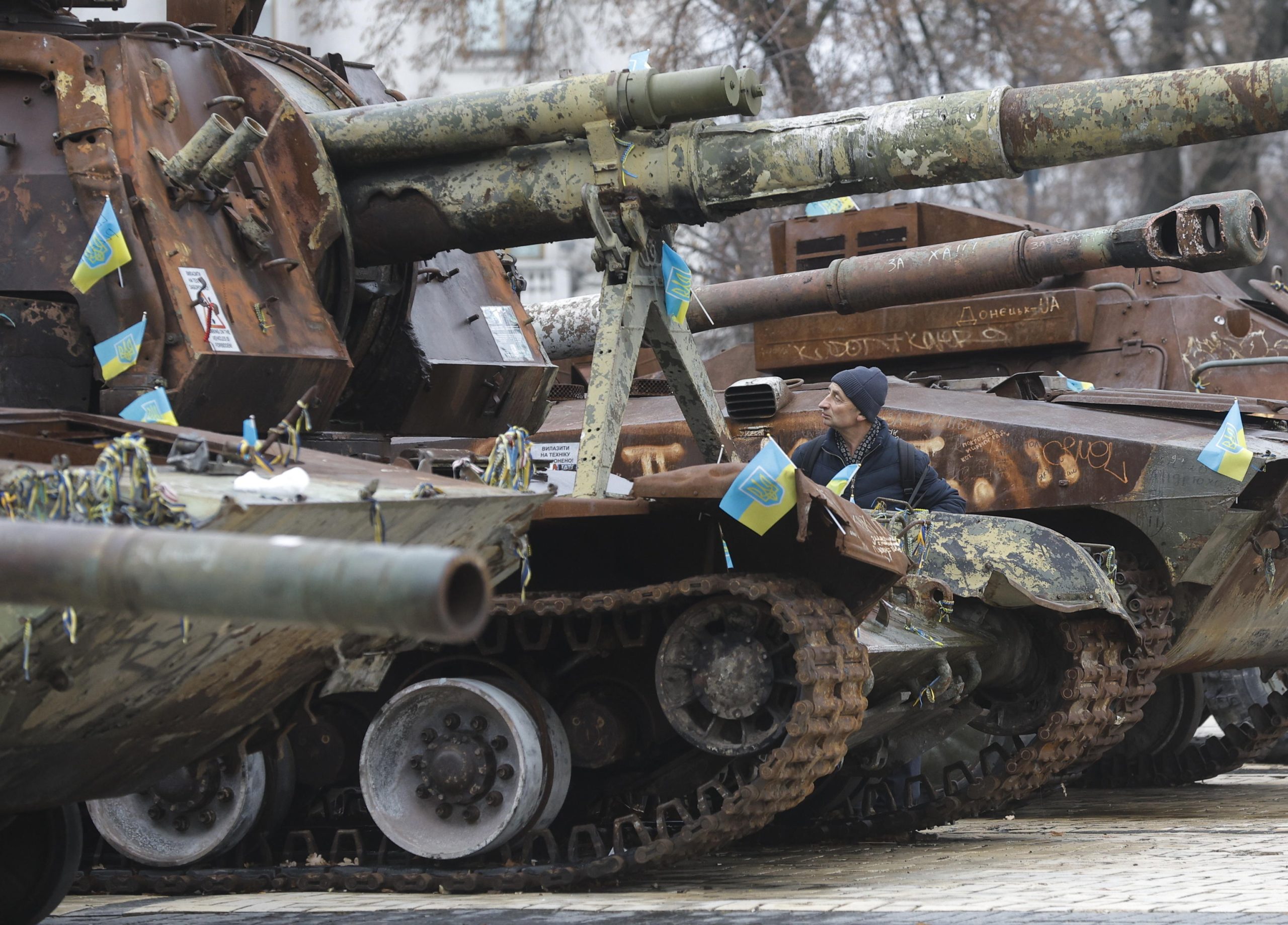 Trump ostenta ottimismo sull’Ucraina: il nodo del Donbass rimane irrisolto e manca il sì di Mosca